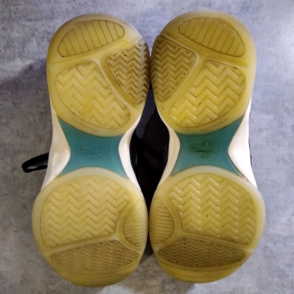 Lacoste - Picture 4 of 6